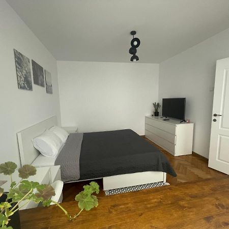 Apartament De Lux Semicentral ยาช ภายนอก รูปภาพ
